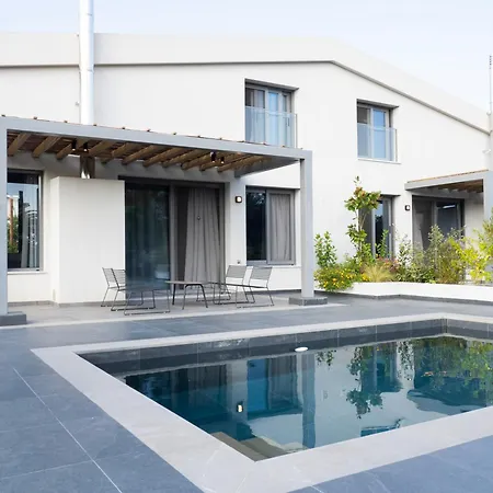 Sea Breeze Maistro 4per With Private Pool